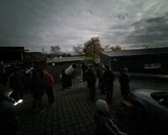 ... obwohl im sp&auml;teren Verlauf auch noch die eine oder andere Wolkenl&uuml;cke zur Beobachtung von Mond und Planeten genutzt werden konnte