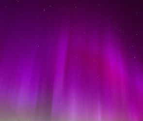 Polarlichter über der Sternwarte Dieterskirchen, Blickrichtung NordNordost