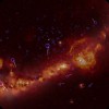 Die Milchstraße im H-alpha-Licht; im Vordergrund bekannte Exoplaneten